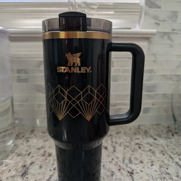 Stanley Cup Art Deco - Picture 2 of 8